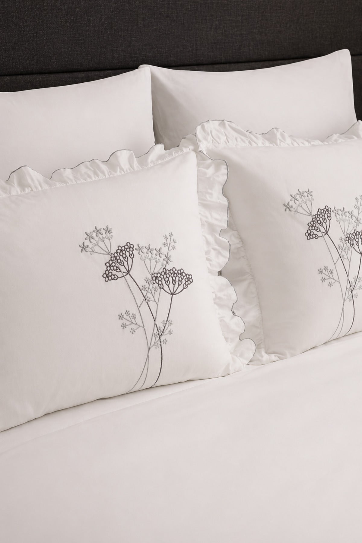 Borge %100 Pamuk Nakışlı Çift Kişilik Nevresim Takımı - 6 Parça Beyaz Çiçek Nakışlı Çeyizlik Premium Set
