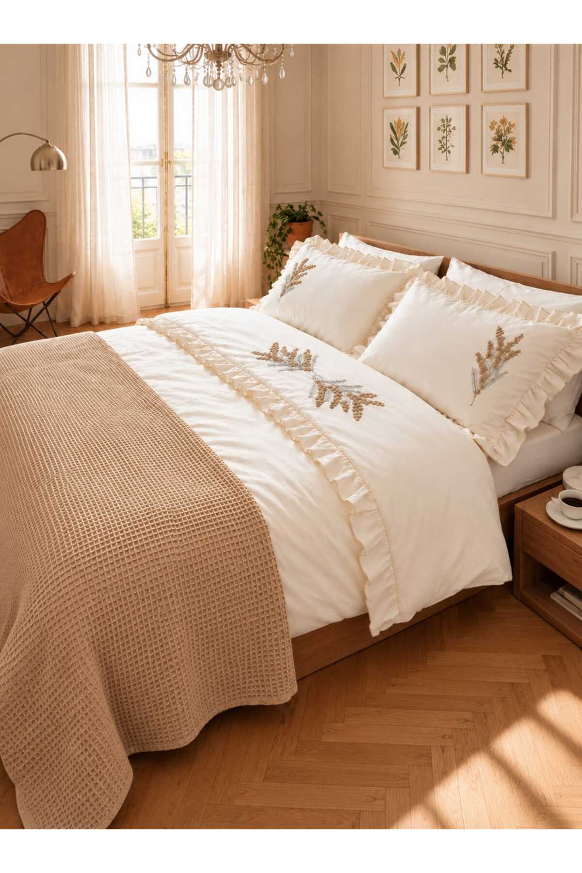 Trigo Bej Çiçek Süzene Nakışlı Pamuk Nevresim Takımı 7 Parça Runnerlı Modern Çift Kişilik Set